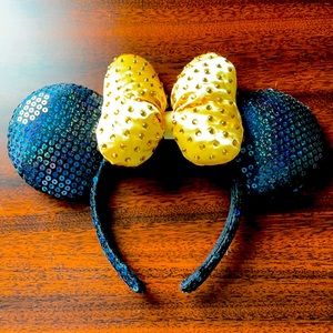 Gold Bow Sequin Minnie Ears